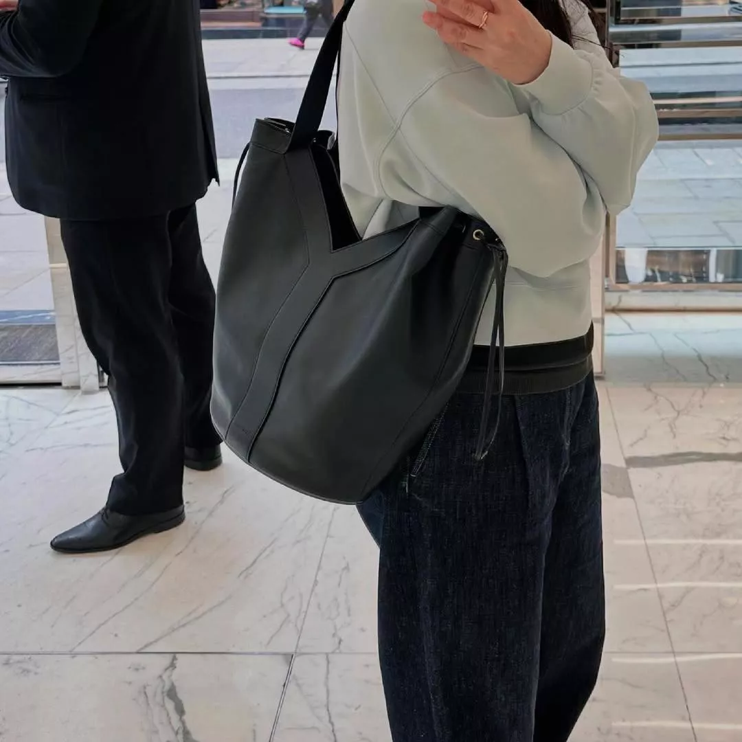 Y Large Hobo｜大容量抽繩托特包｜35cm 大容量包