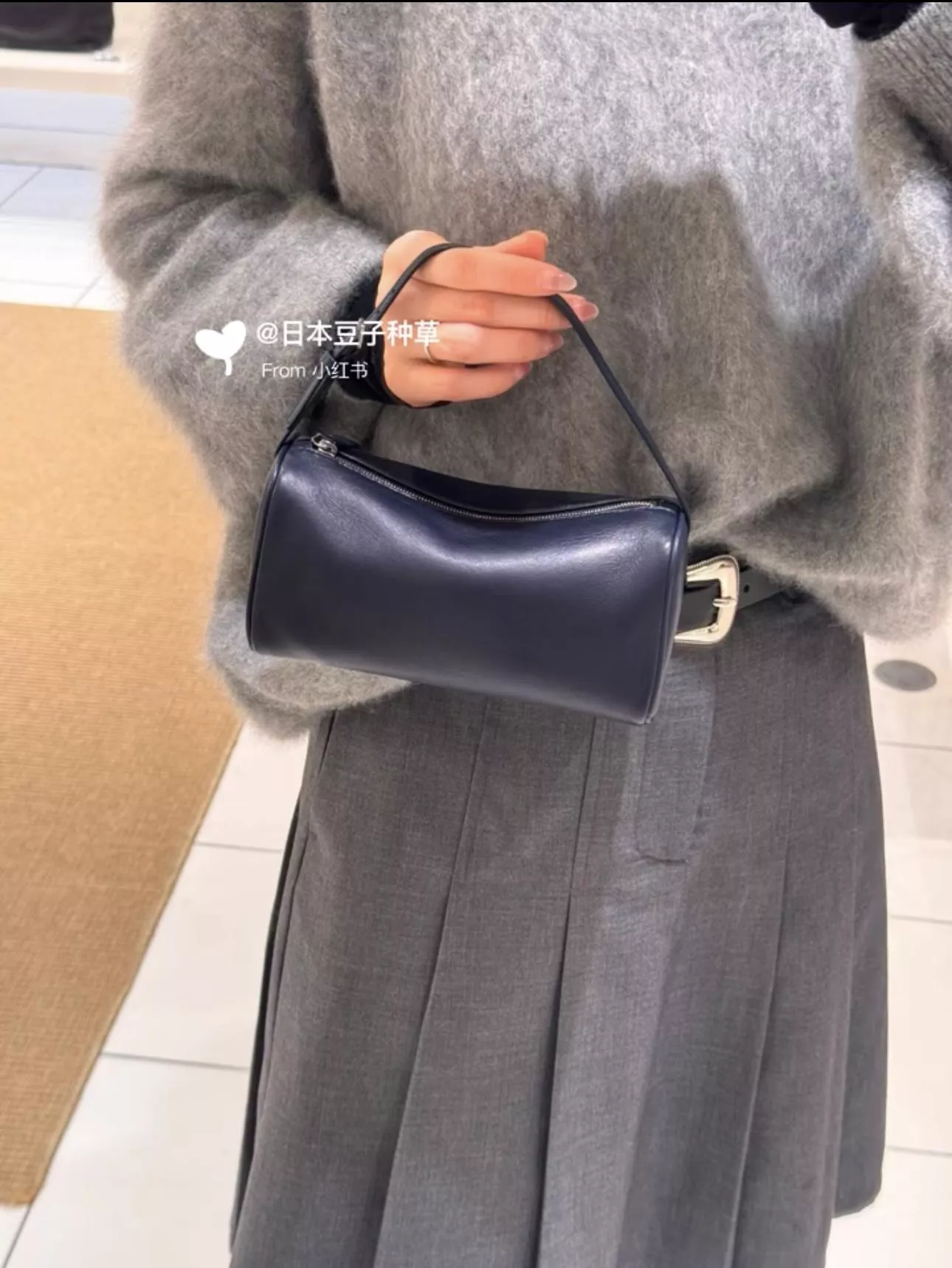 小羊皮｜深藍色 90s Bag 筆袋包 筆筒包｜迷你手提包 19cm