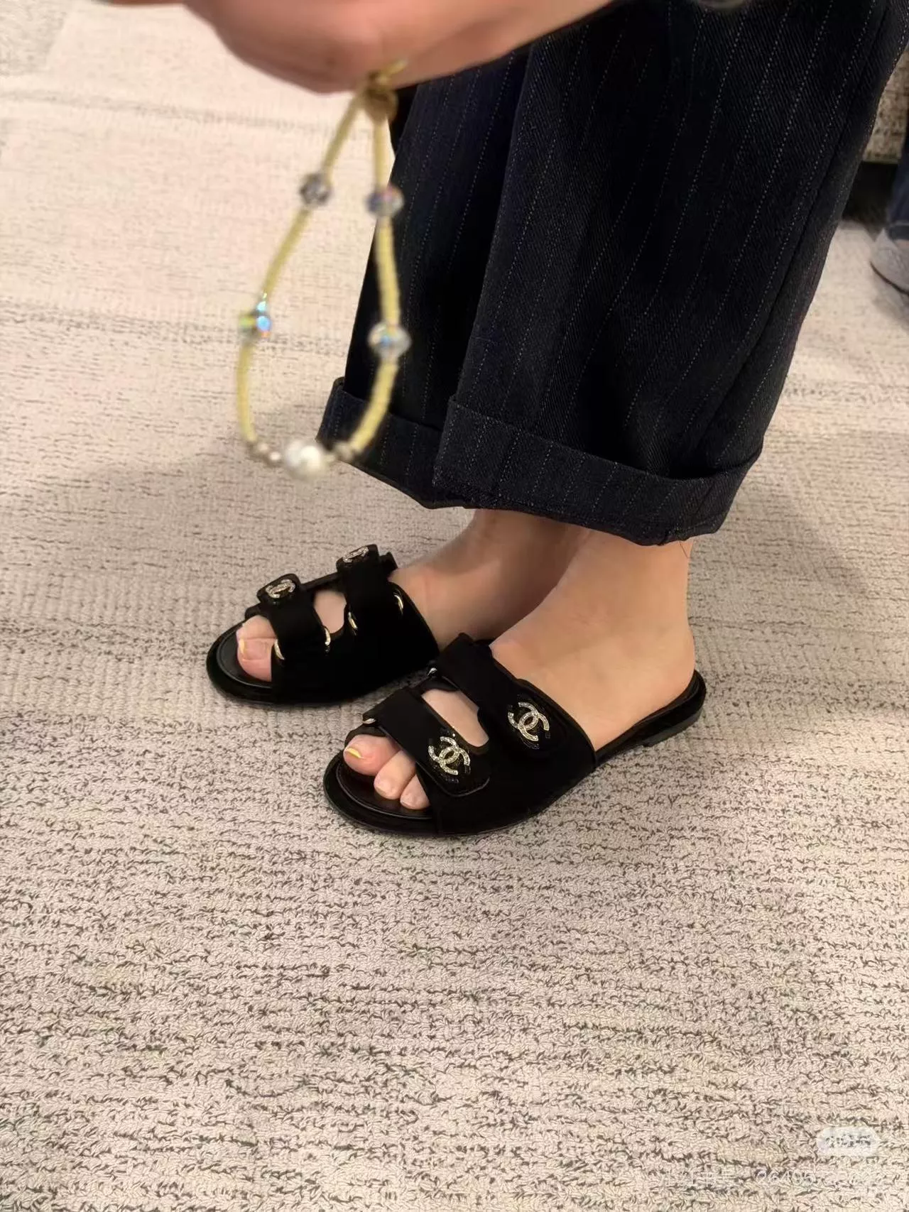 26S 鑽扣魔鬼氈平底拖鞋｜羊皮麂皮涼拖 女35–41