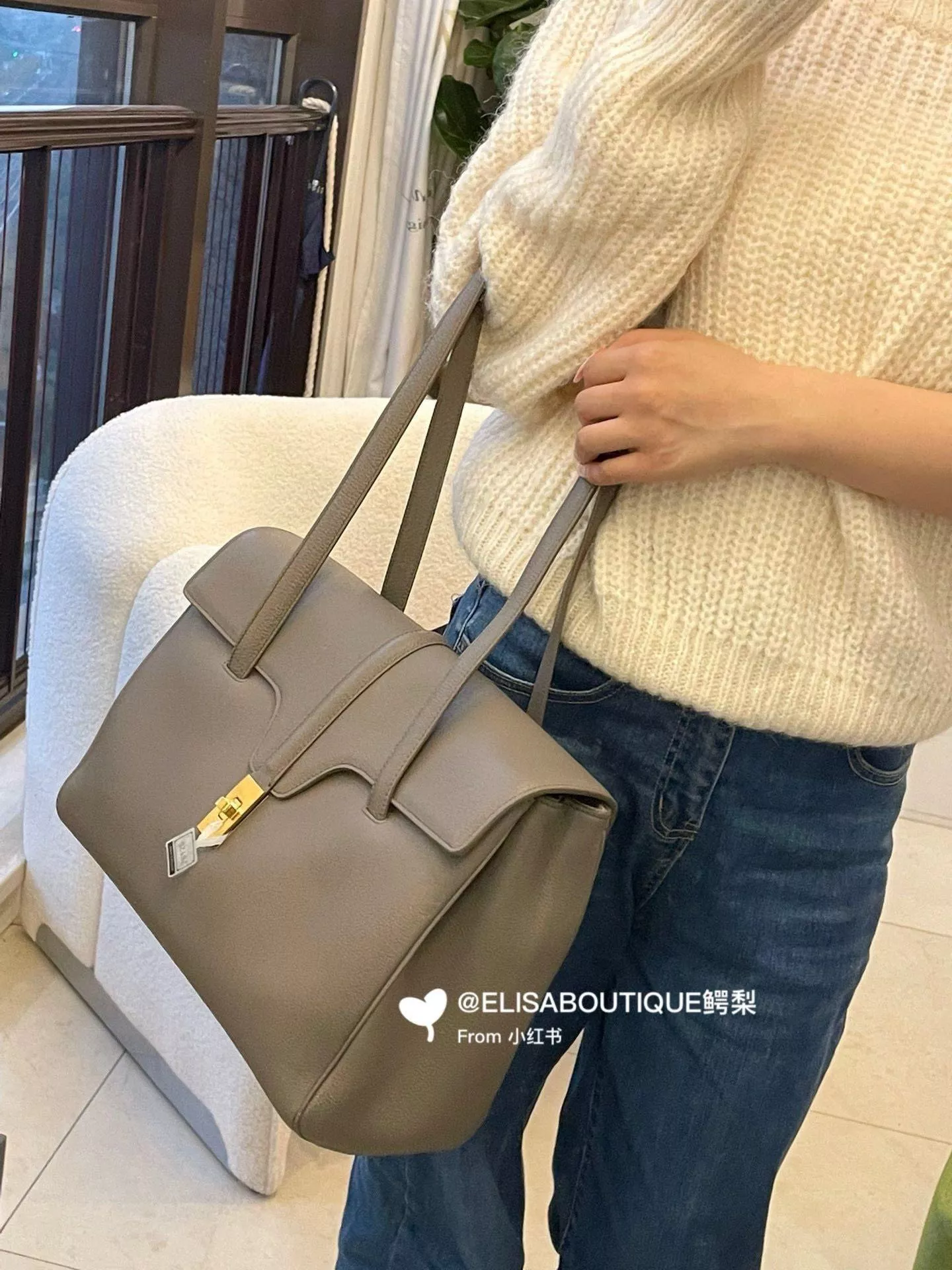卵石灰 Soft 16 Medium 中號｜大容量高級感肩背包 通勤包 32cm