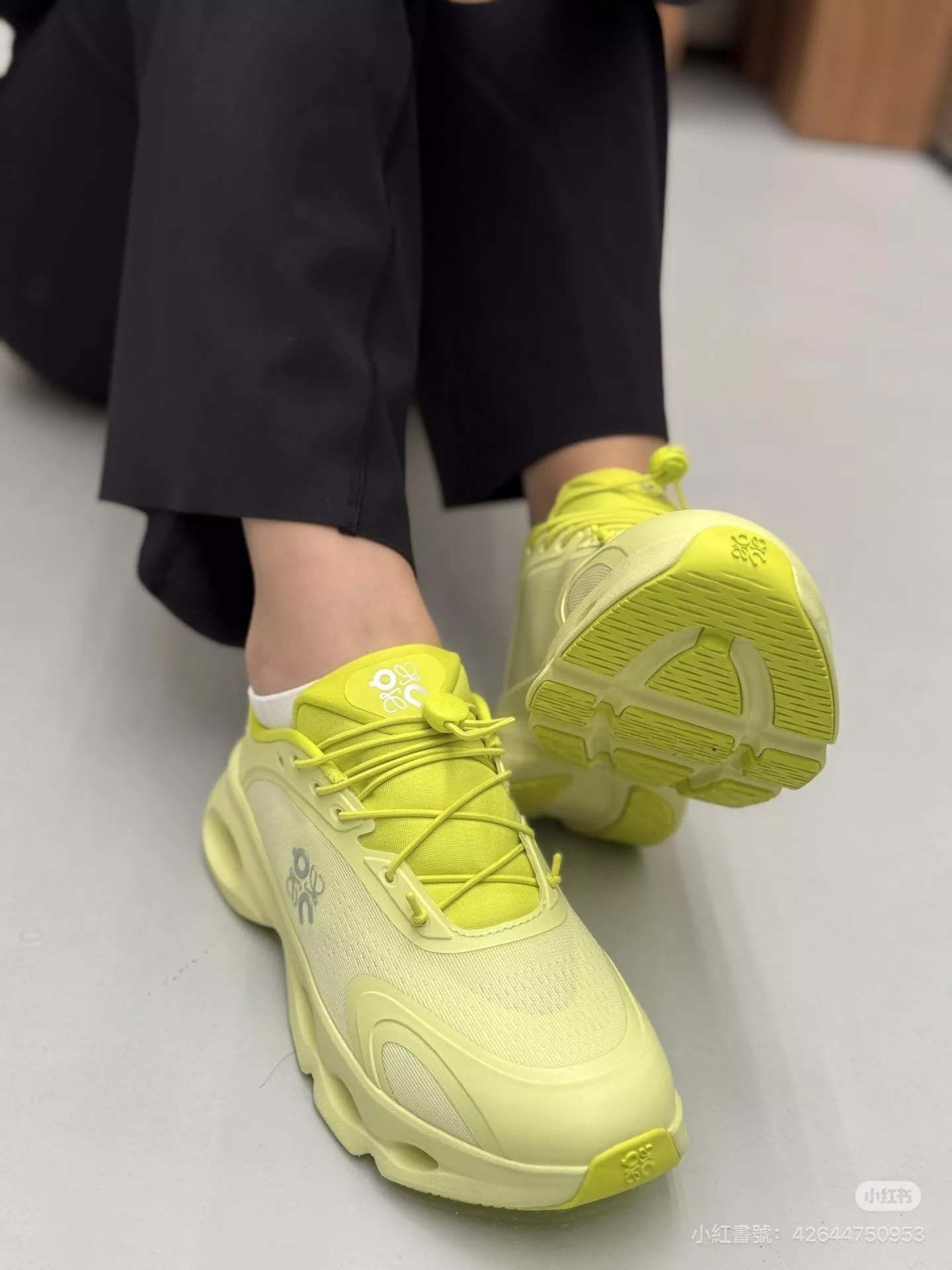 螢光黃 LOEWE × ON Cloudsolo 聯名運動鞋｜科技跑鞋 情侶款 男鞋/女鞋