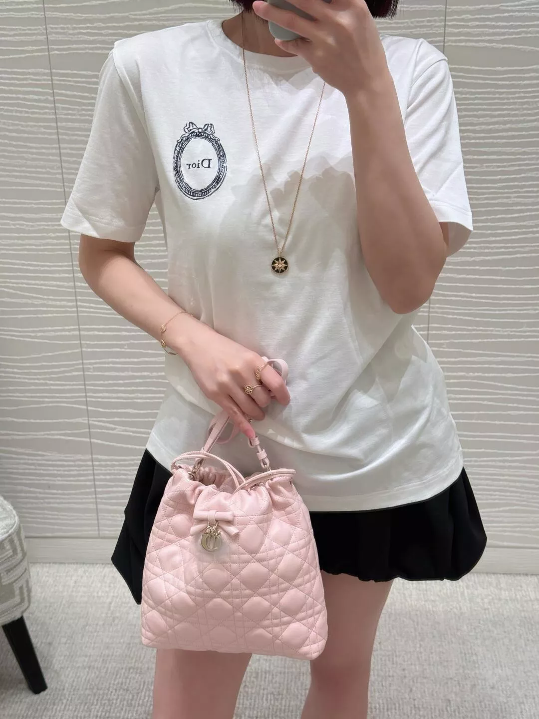 DIOR 洛可可徽章刺繡純棉T恤 白色圓領短袖上衣 百搭休閒棉T 精品休閒風T恤 36/38/40/42