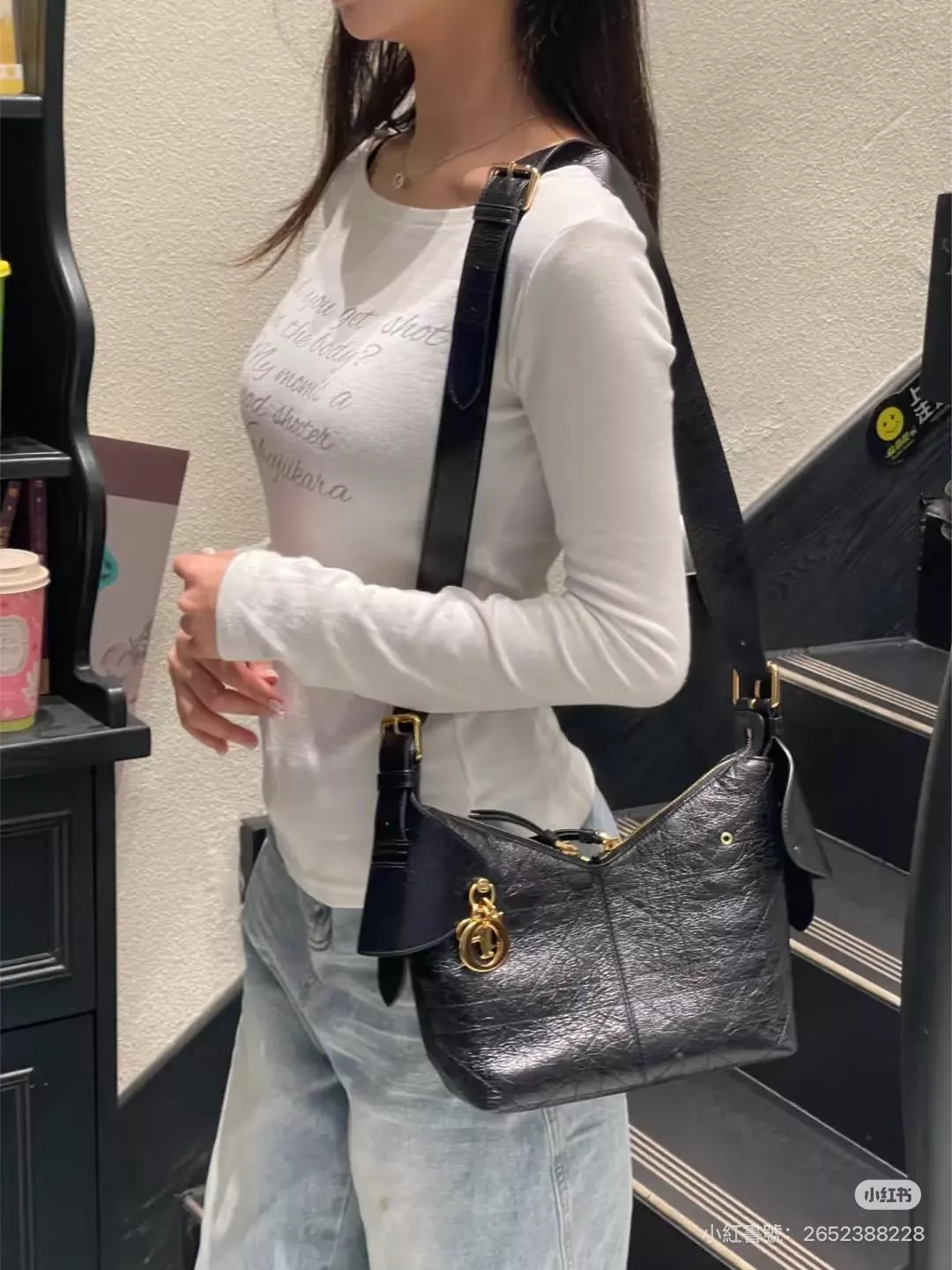 小號｜Voyage Hobo Bag｜黑色皺摺牛皮手袋 22cm