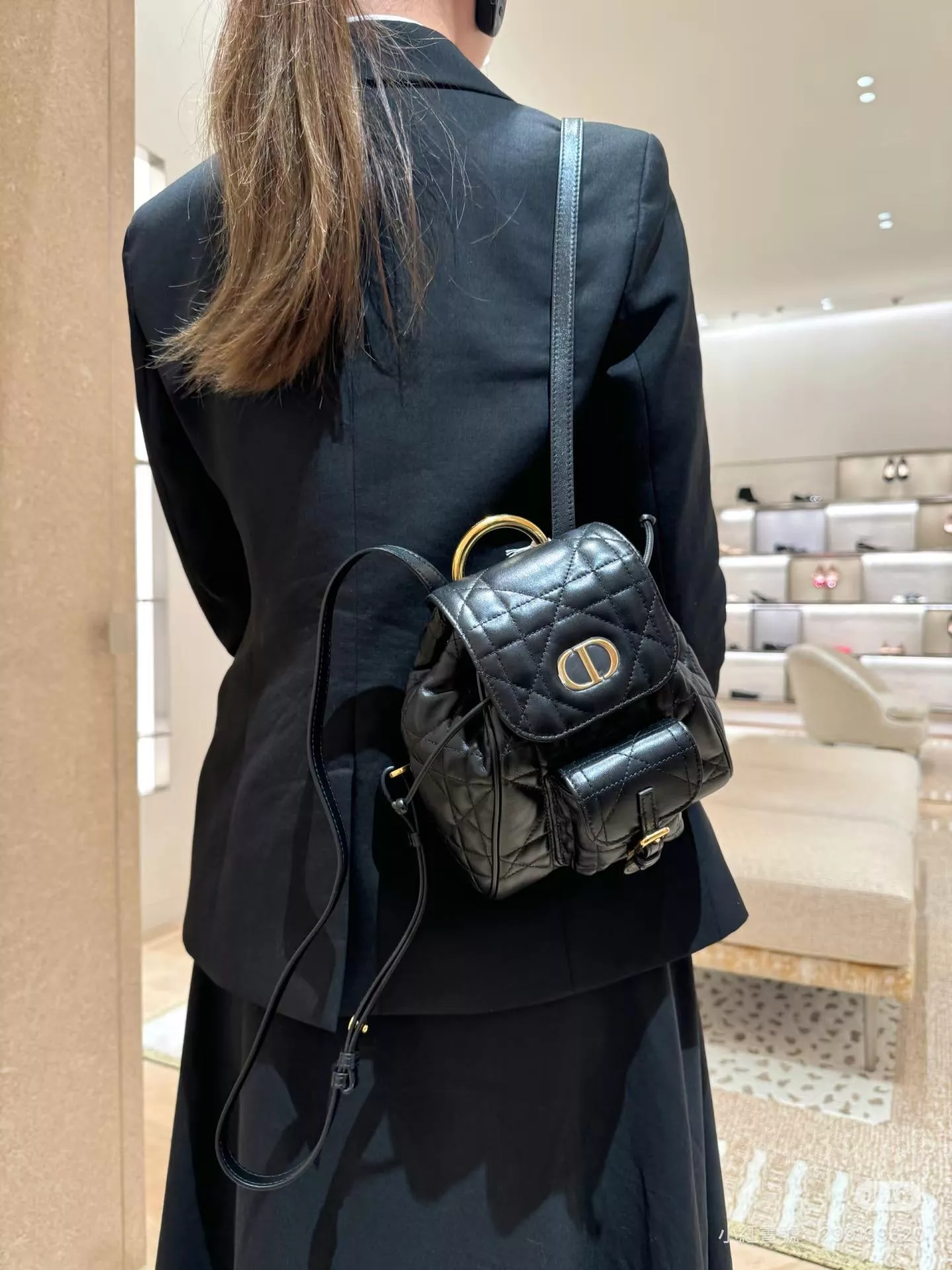 小號 20cm｜CARO Backpack｜小羊皮 黑色藤格紋後背包