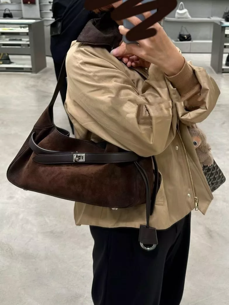 Bel Air Hobo Bag｜黑色金扣單肩包 35cm