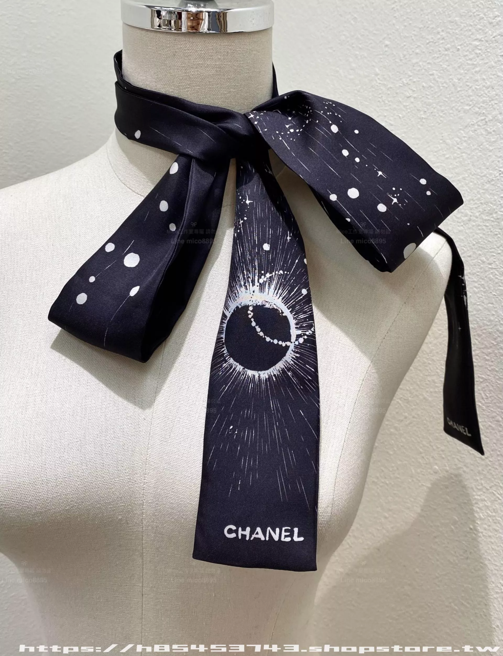 黑色 宇宙星辰Twilly真絲絲巾｜星球印花絲帶・包包綁帶絲巾