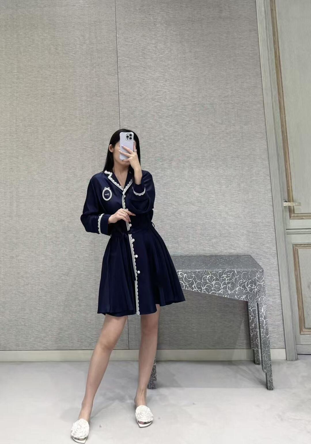 DIOR 26W 洛可可徽章真絲風衣式連衣裙 36／38／40／42