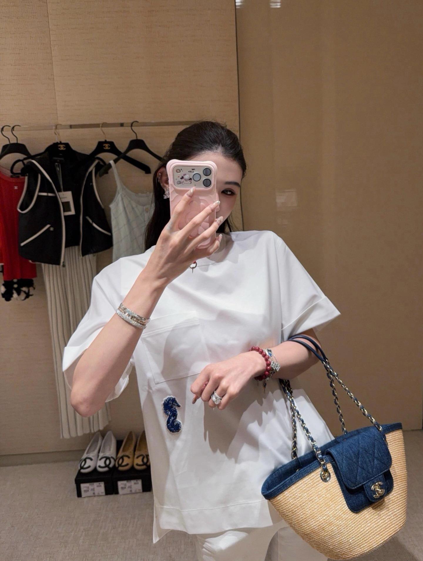 CHANEL Coco Beach系列 海馬刺繡寬鬆純棉T恤 S／M／L