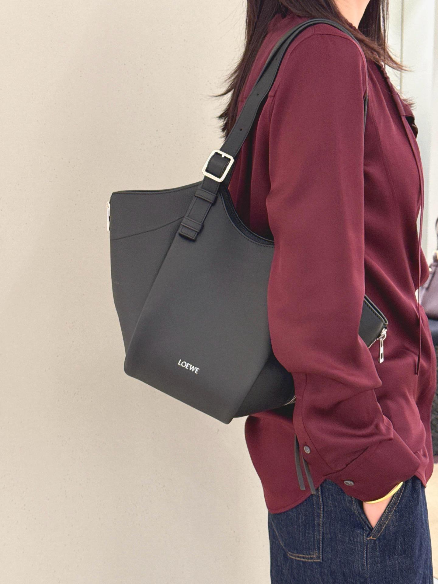 黑色小牛皮｜Hammock Flip bag in classic calfskin 22cm