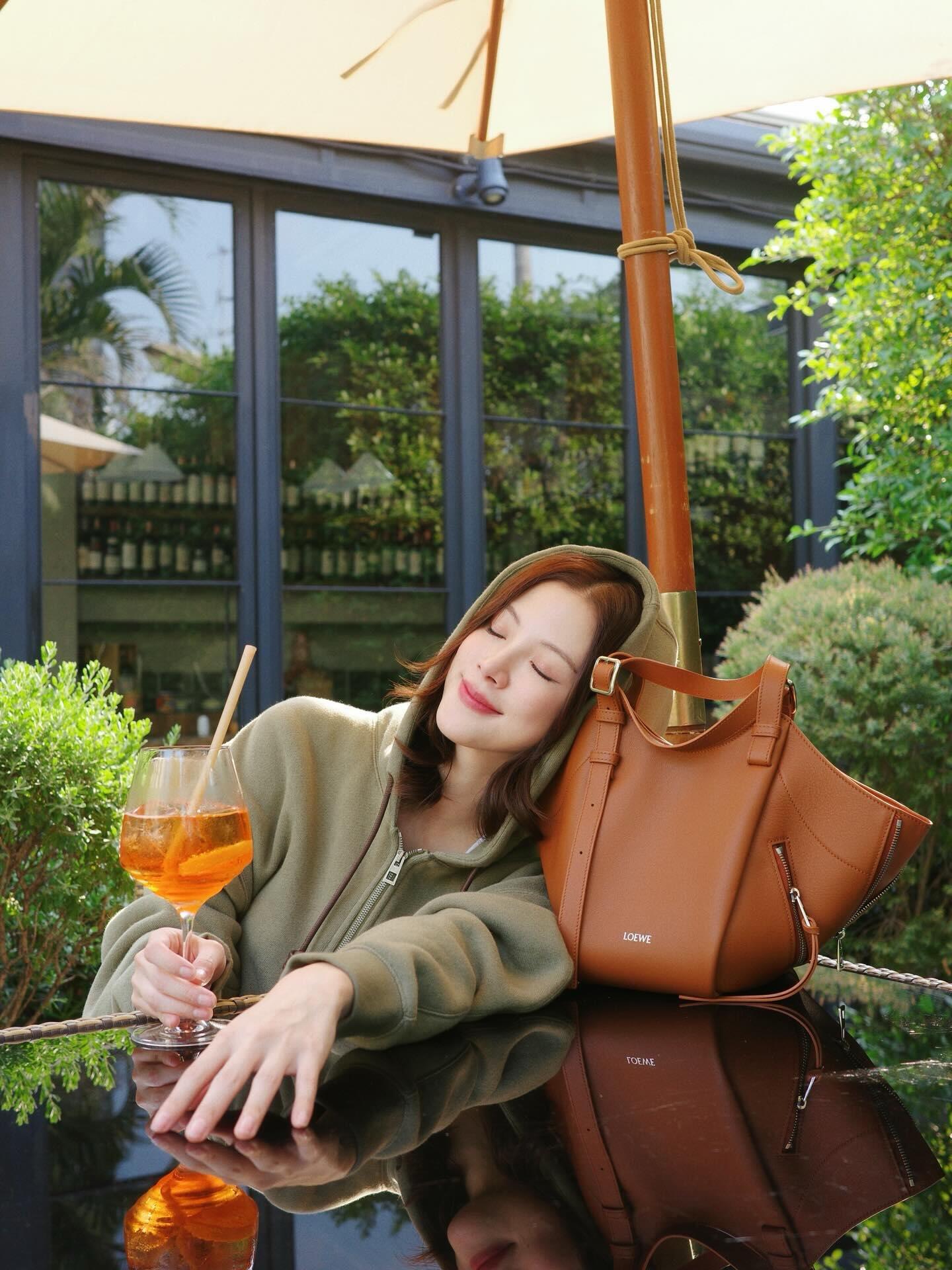 焦糖棕小牛皮｜Hammock Flip bag in classic calfskin 22cm