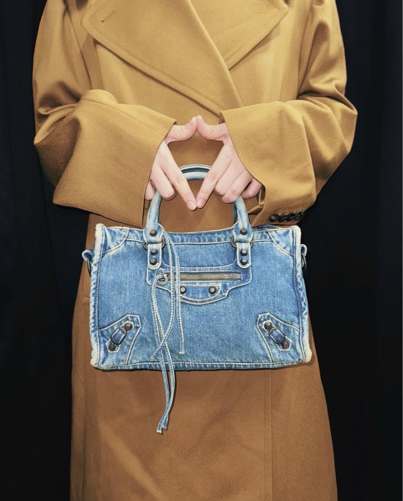 24s版本｜LE CITY BAG SMALL 中號 牛仔布 Arena牛皮飾邊｜機車包｜30cm