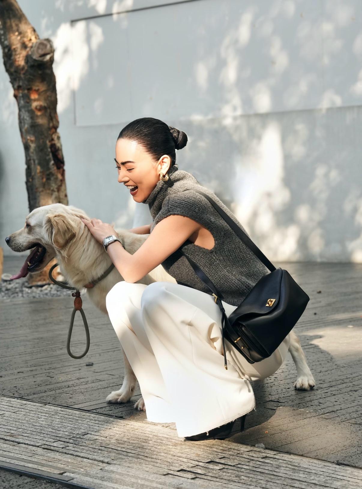 黑色/牛皮｜Le7 Shoulder Bag 手袋｜26cm