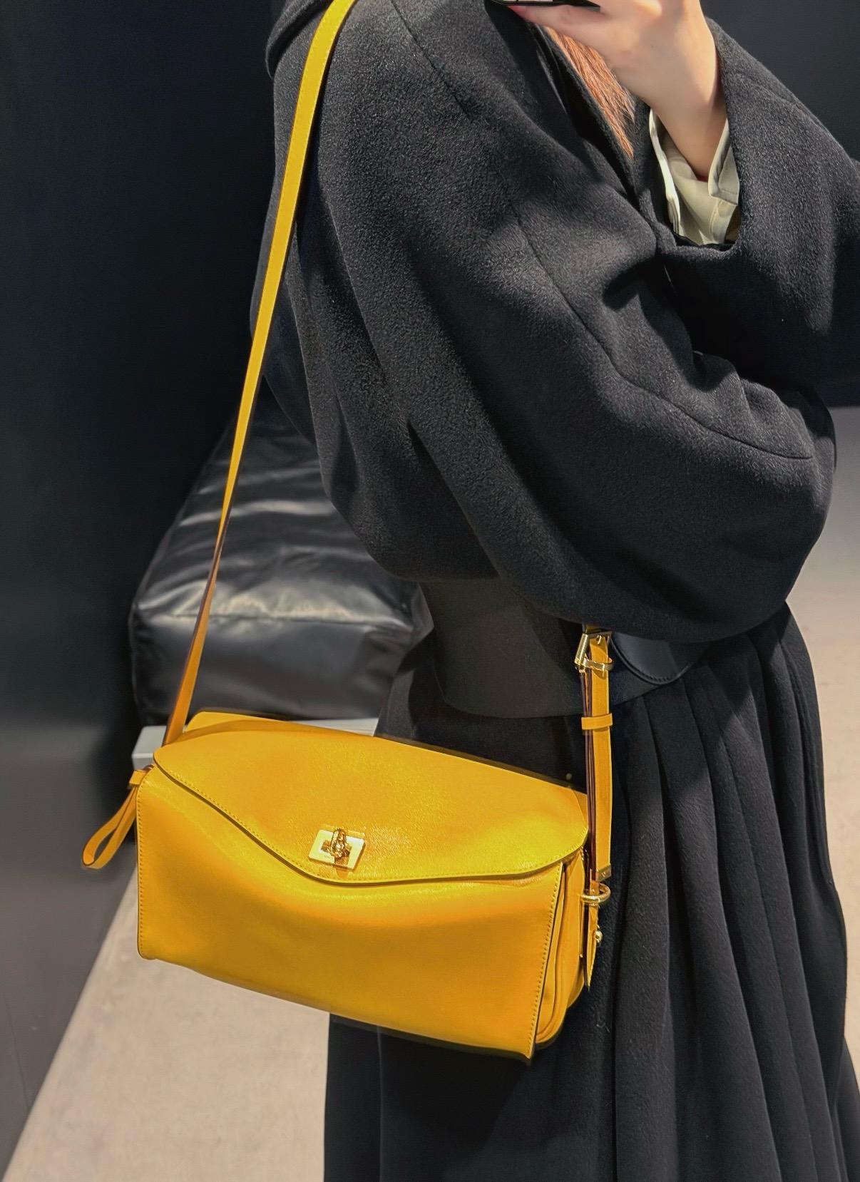 太陽黃/牛皮｜Le7 Shoulder Bag 手袋｜26cm
