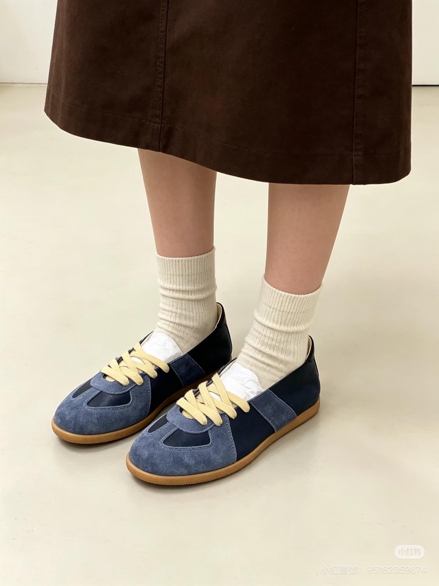 Maison Margiela 藍色 頭層羊皮山形拼接德訓鞋｜低飽和復古休閒鞋