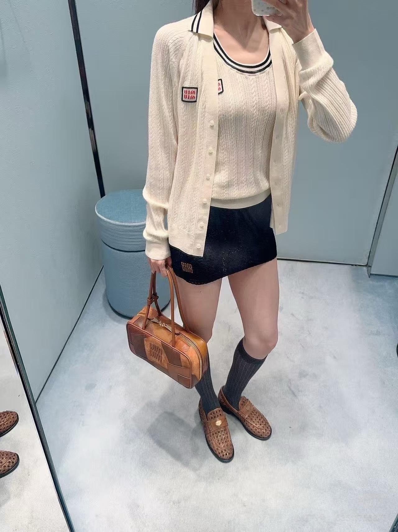 Miu Miu 奶油白色 撞色字母針織開襟外套｜S／M／L