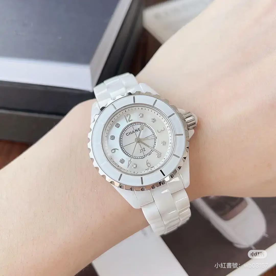 白盤帶鑽｜高科技精密陶瓷×天然貝母｜J12真鑽石英腕錶｜33mm