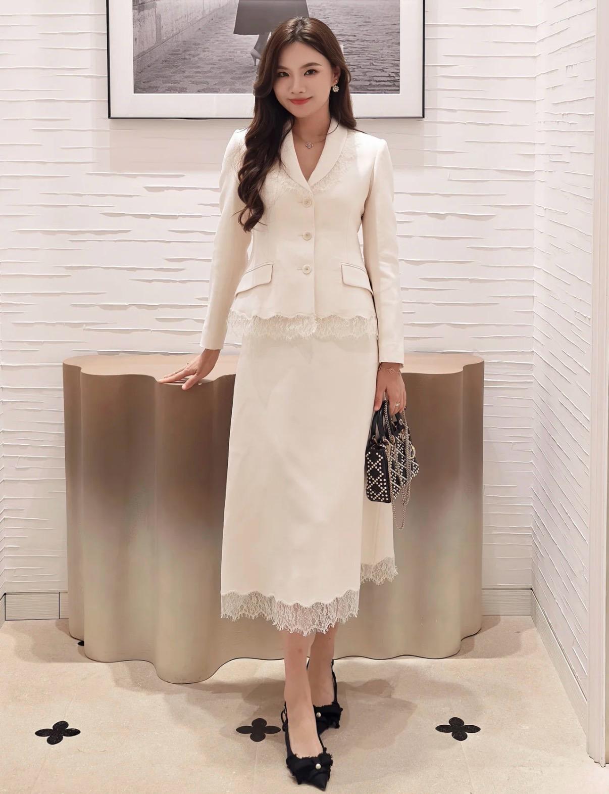 DIOR 蕾絲花邊絲毛高腰直筒半身裙｜黑色／白色｜36／38／40／42