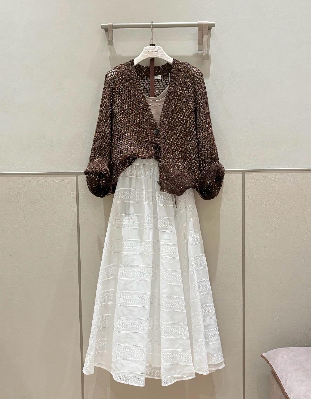 BRUNELLO CUCINELLI 26S 重工亮片鏤空V領針織開衫｜36／38／40