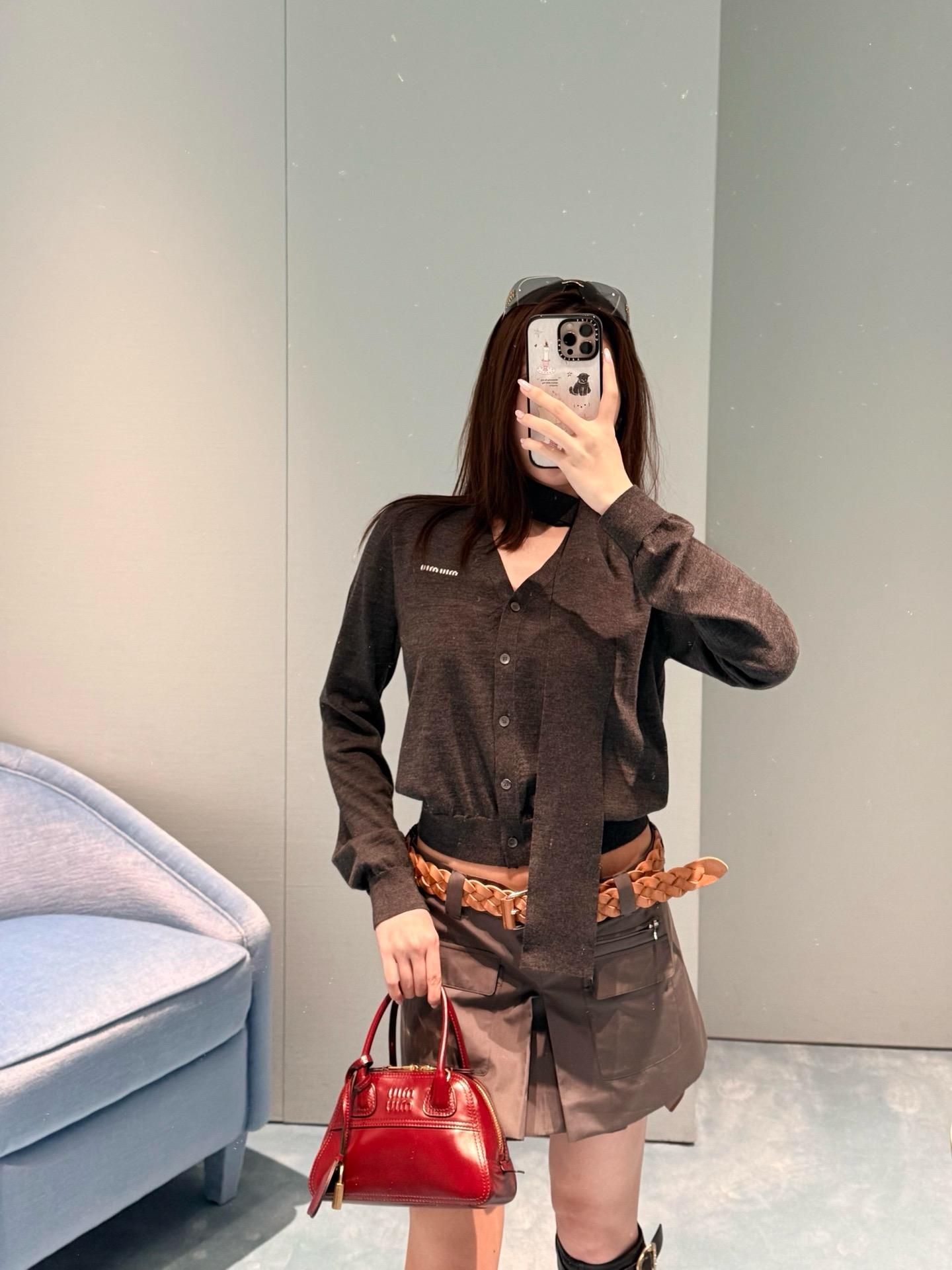 MIU MIU 26S 一體式圍巾V領羊毛針織開衫｜36／38／40