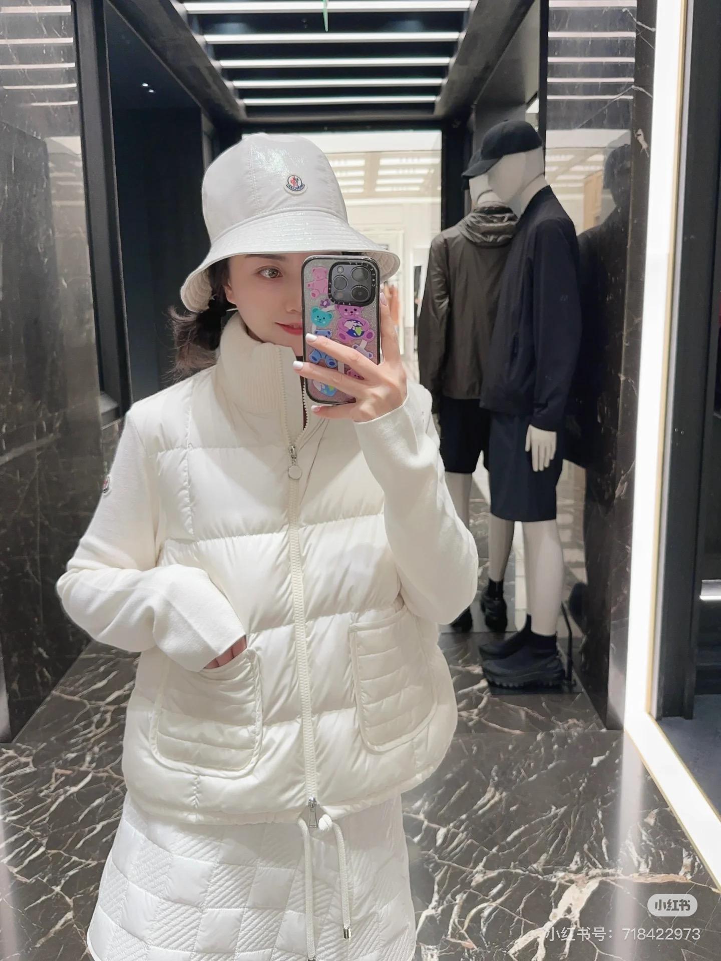MONCLER 25AW Cardigan 米白 羊毛針織拼接白鵝絨短版羽絨外套｜1／2／3／4