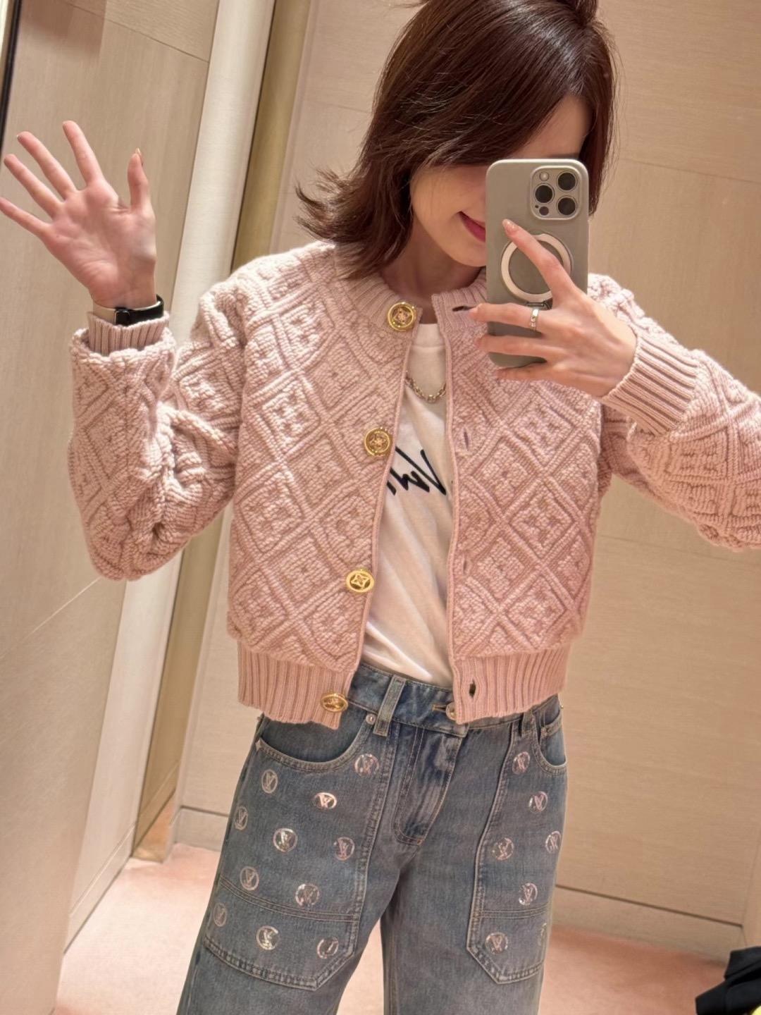 LOUIS VUITTON MONOGRAM 立體老花短版針織外套｜粉色｜S／M／L