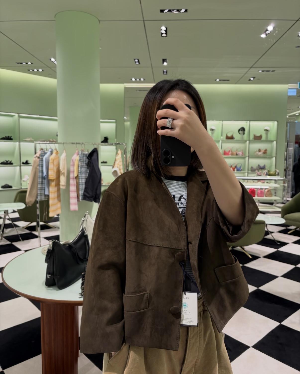 PRADA 26S 立體貼袋短款羊皮麂皮夾克｜36／38／40／42