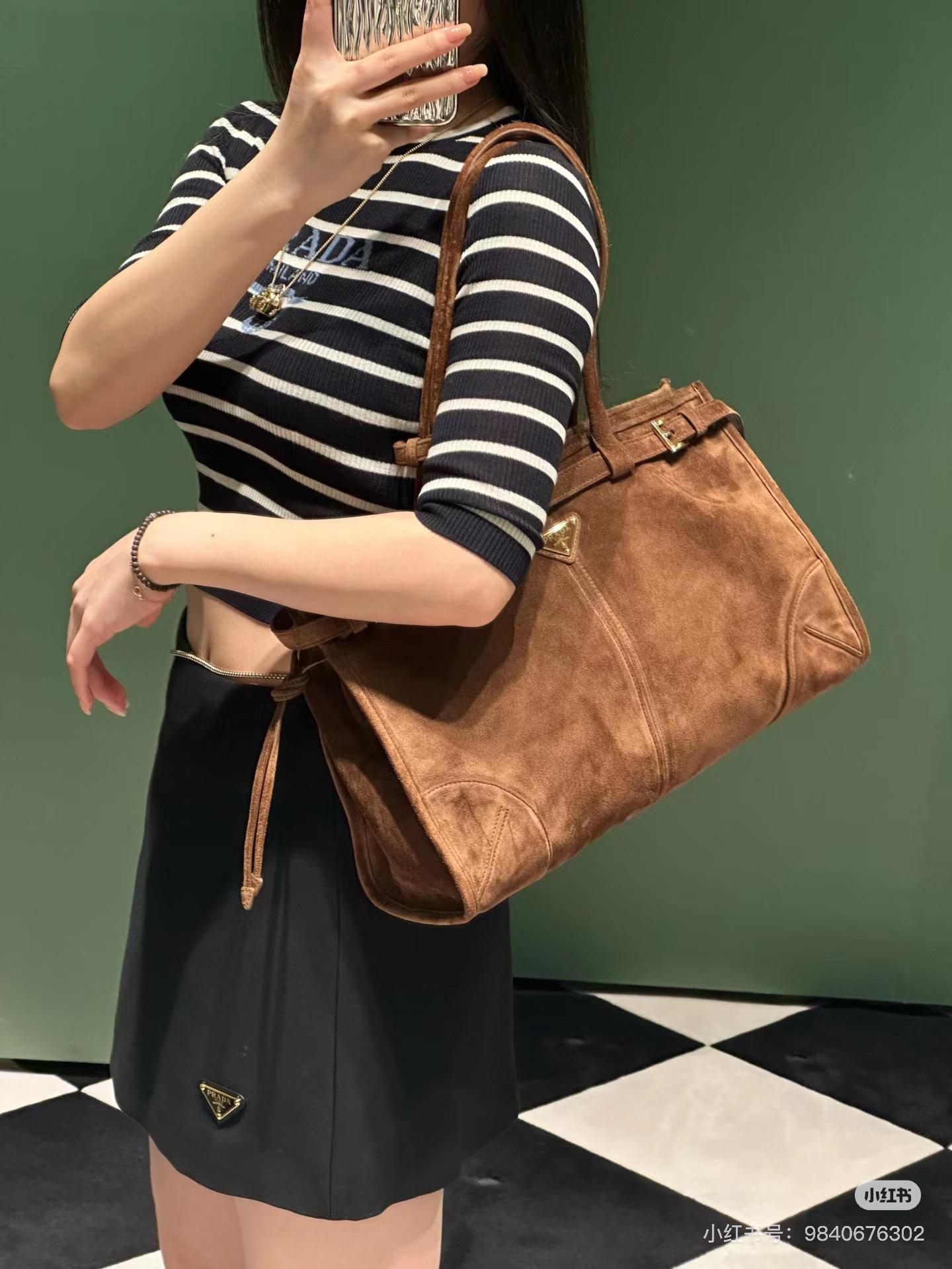 PRADA 黑白條紋羊毛修身針織上衣｜S／M／L