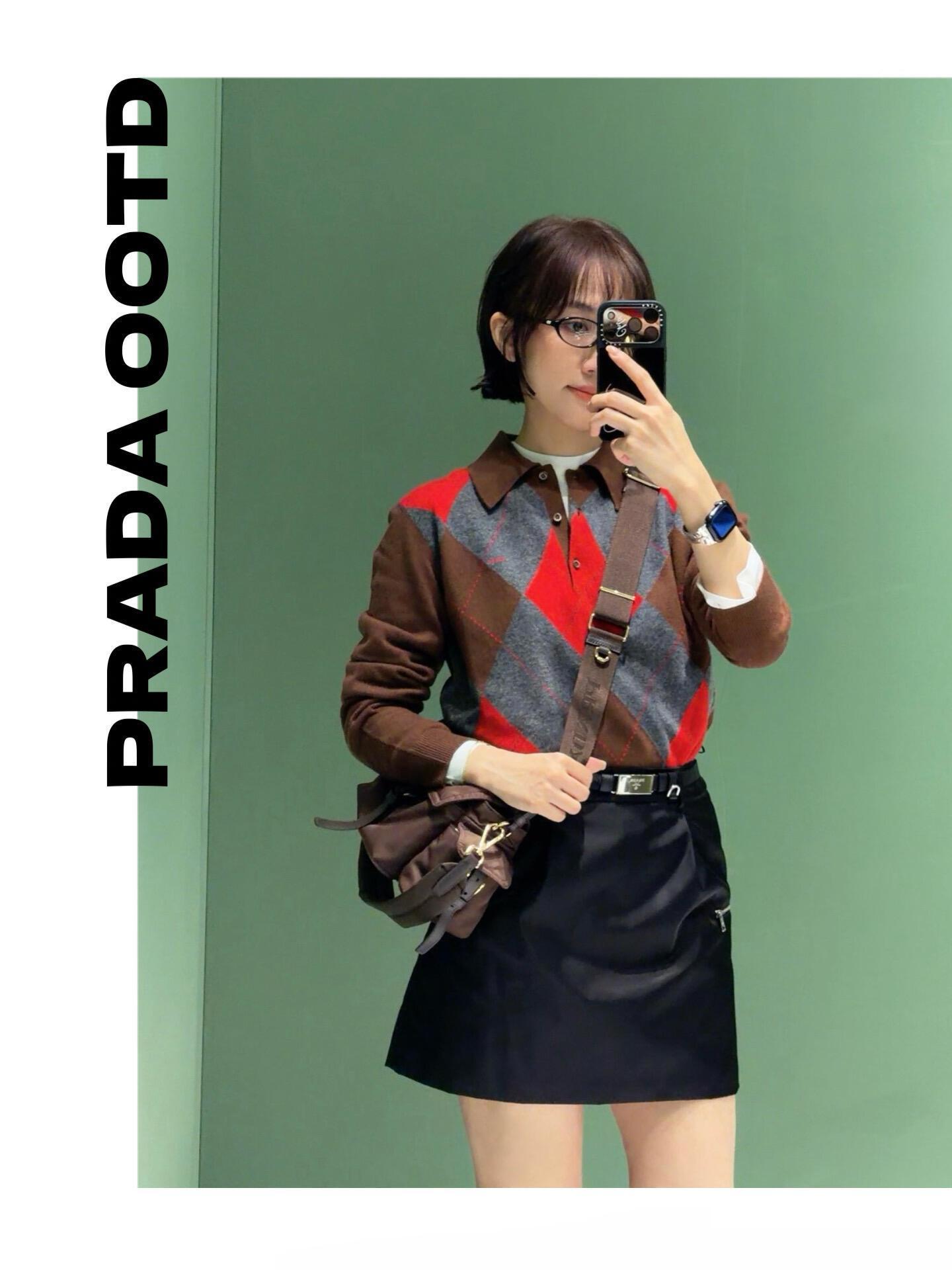 PRADA 26S 紅棕拼色菱格翻領長袖針織衫｜36／38／40