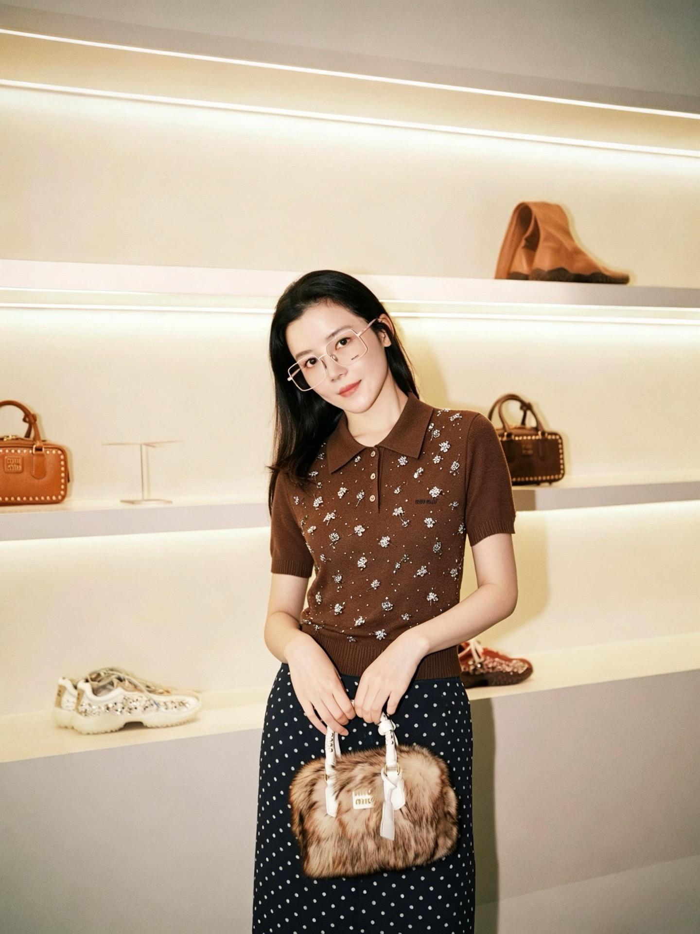 MIU MIU Ramadan Collection 限定手工釘珠羊絨翻領短袖針織衫｜36／38／40