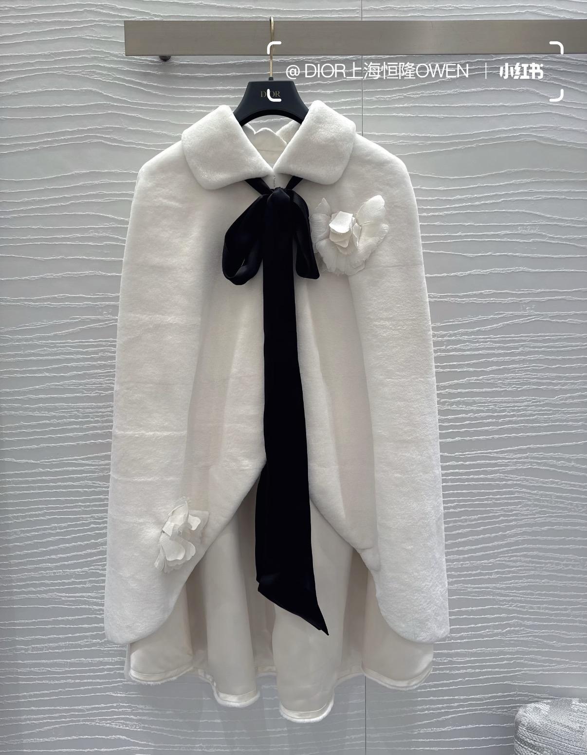 DIOR 26S 米白 釘珠花卉刺繡天鵝絨水貂皮草斗篷外套｜36／38／40／42