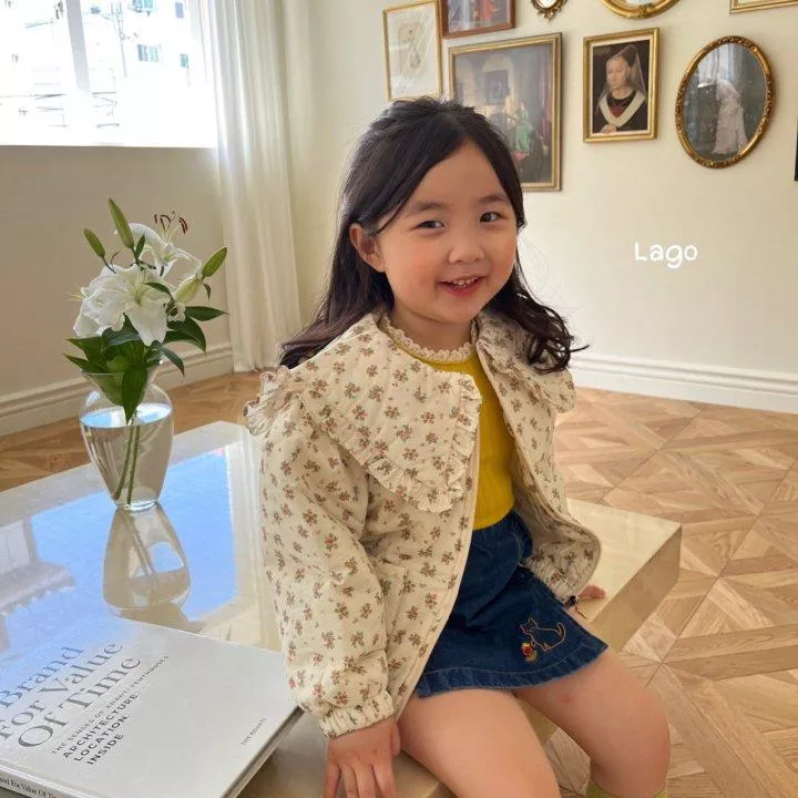 大翻領碎花外套