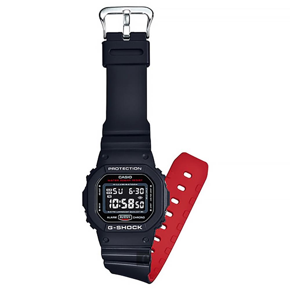 經緯度鐘錶 G-SHOCK 強悍 防撞防震 黑紅搭配 粗曠酷炫 百搭 影星最愛 CASIO公司貨 DW-5600HR-1