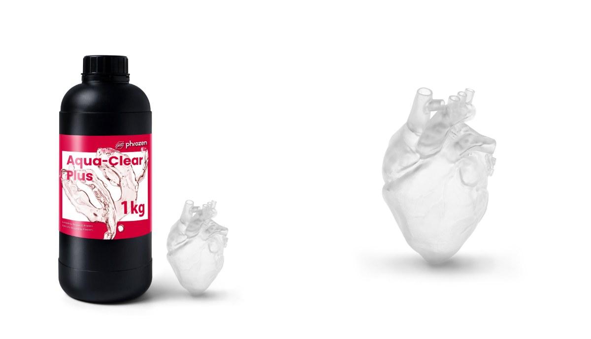 Phrozen 湖水透明 PLUS 模型樹脂 1KG 瓶裝與透明列印樣品