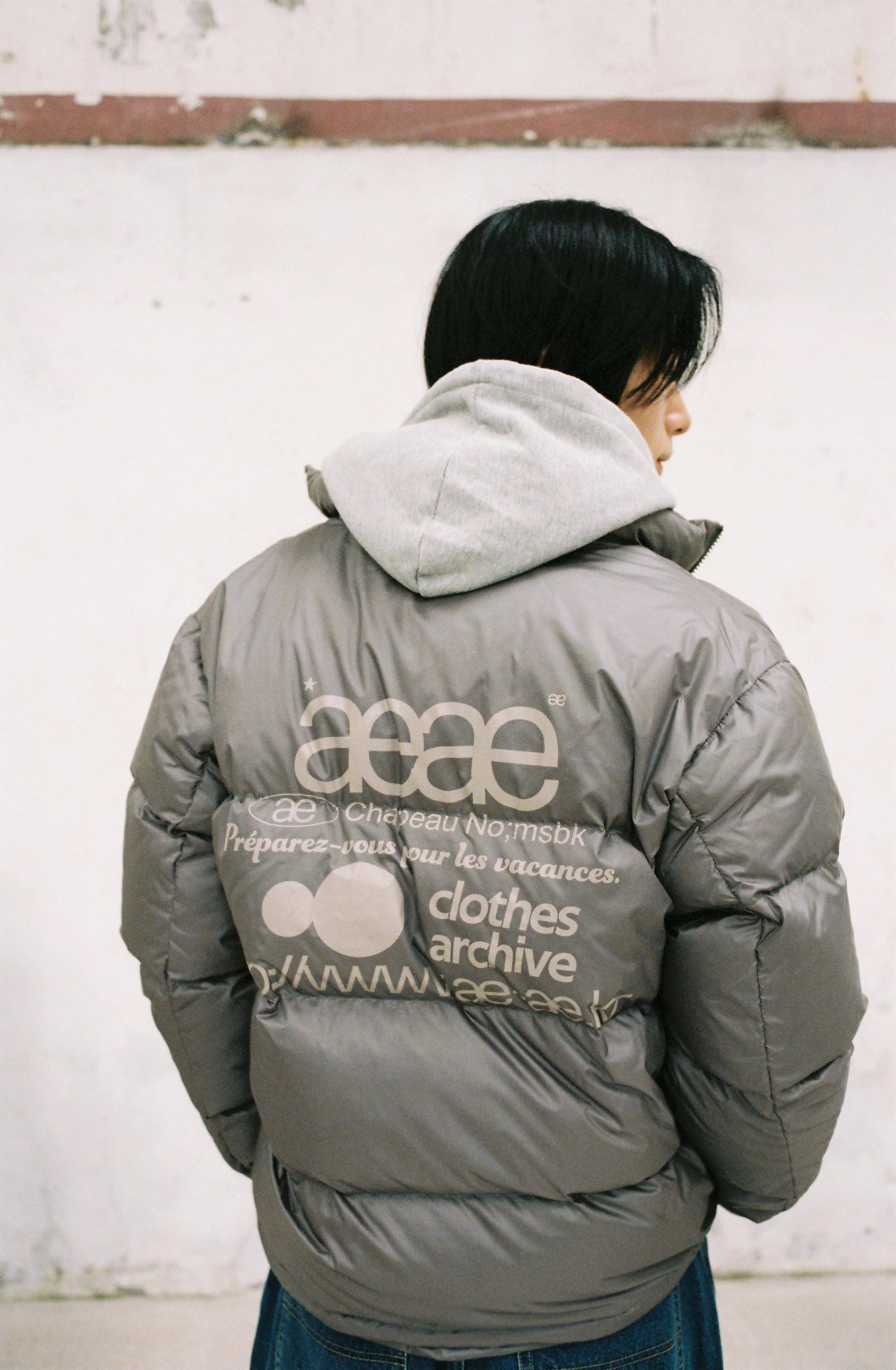 aeae WEB LOGO DOWN JACKET