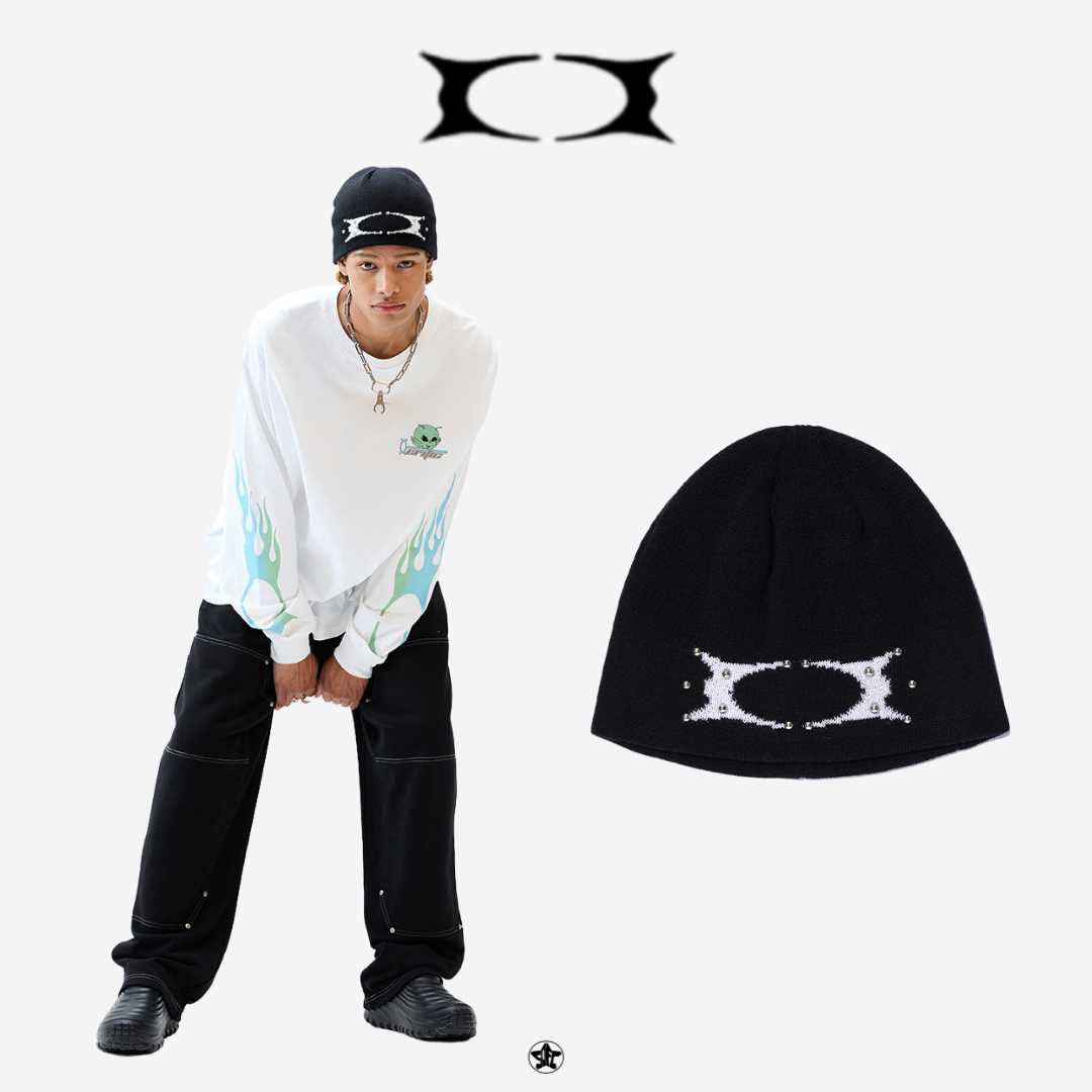 CRITIC WORMHOLE JACQUARD STUD BEANIE