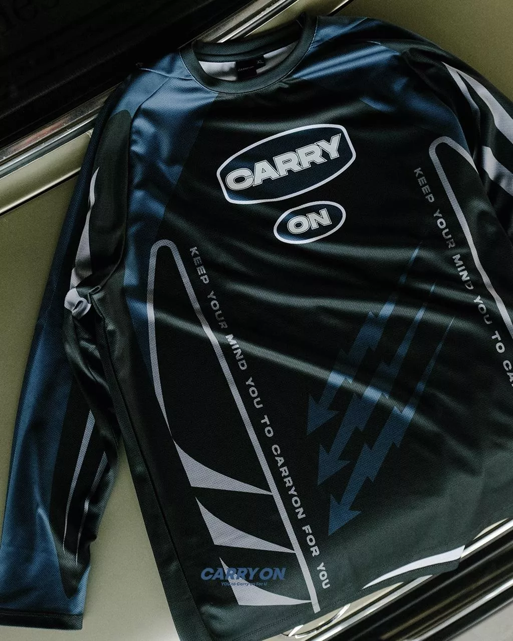 CARRYON 24FW Thunder Flow Jersey 閃電 長袖球衣 黑藍