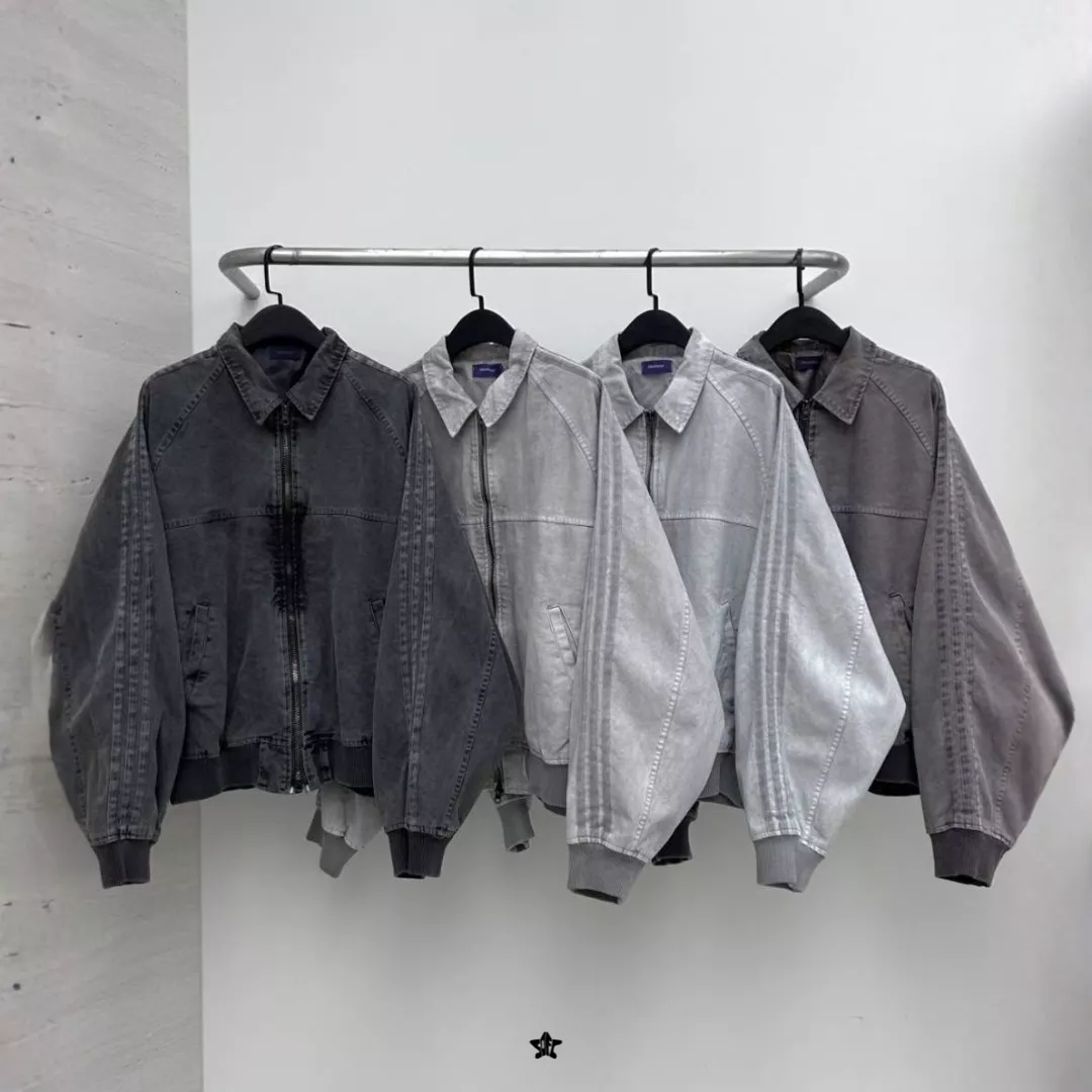 立體拼線翻領寬袖剪裁外套