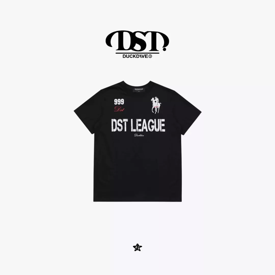 DUCKDIVE League Pony Graphic Short Sleeve T-Shirt聯賽小馬復古賽車短袖