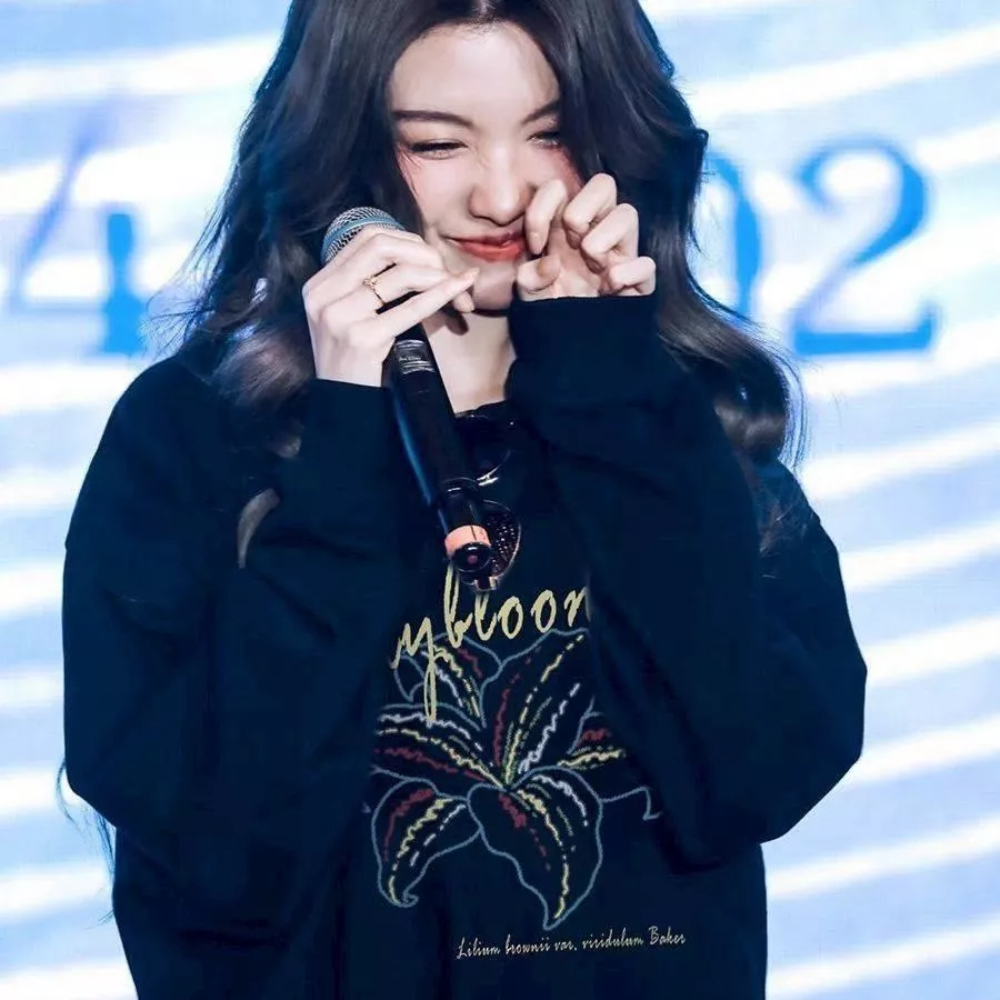 💖預購20天到貨❤️Orm同款百合長袖上衣     我們的秘密   TheSecretofUs  lingorm  