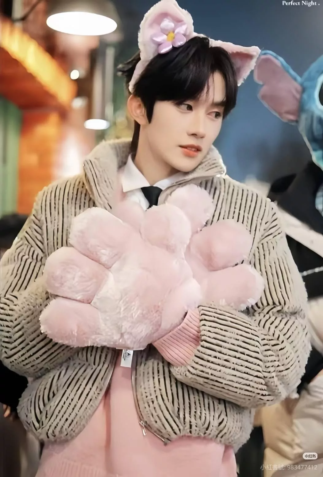 預購30天到貨   星星戴的貝兒髮箍  迪士尼代購 ------ 垂涎  desire4 狼兔星邱痊癒公約