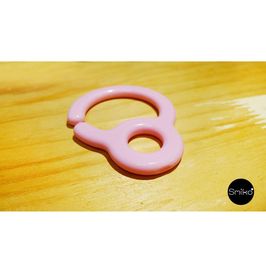 Smiko腸腸妞【5K8392】15mm大型塑膠玩具防掉落帶扁問號掛勾 奶嘴鏈/奶嘴掛環/嬰兒/寶寶/防掉落帶