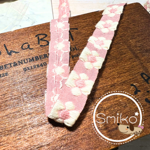 自留款💗13mm窄款小花單面刺繡織帶 珍珠紗/蝴蝶結/髮飾/髮夾/緞帶/DIY/手機繩/掛繩/背帶