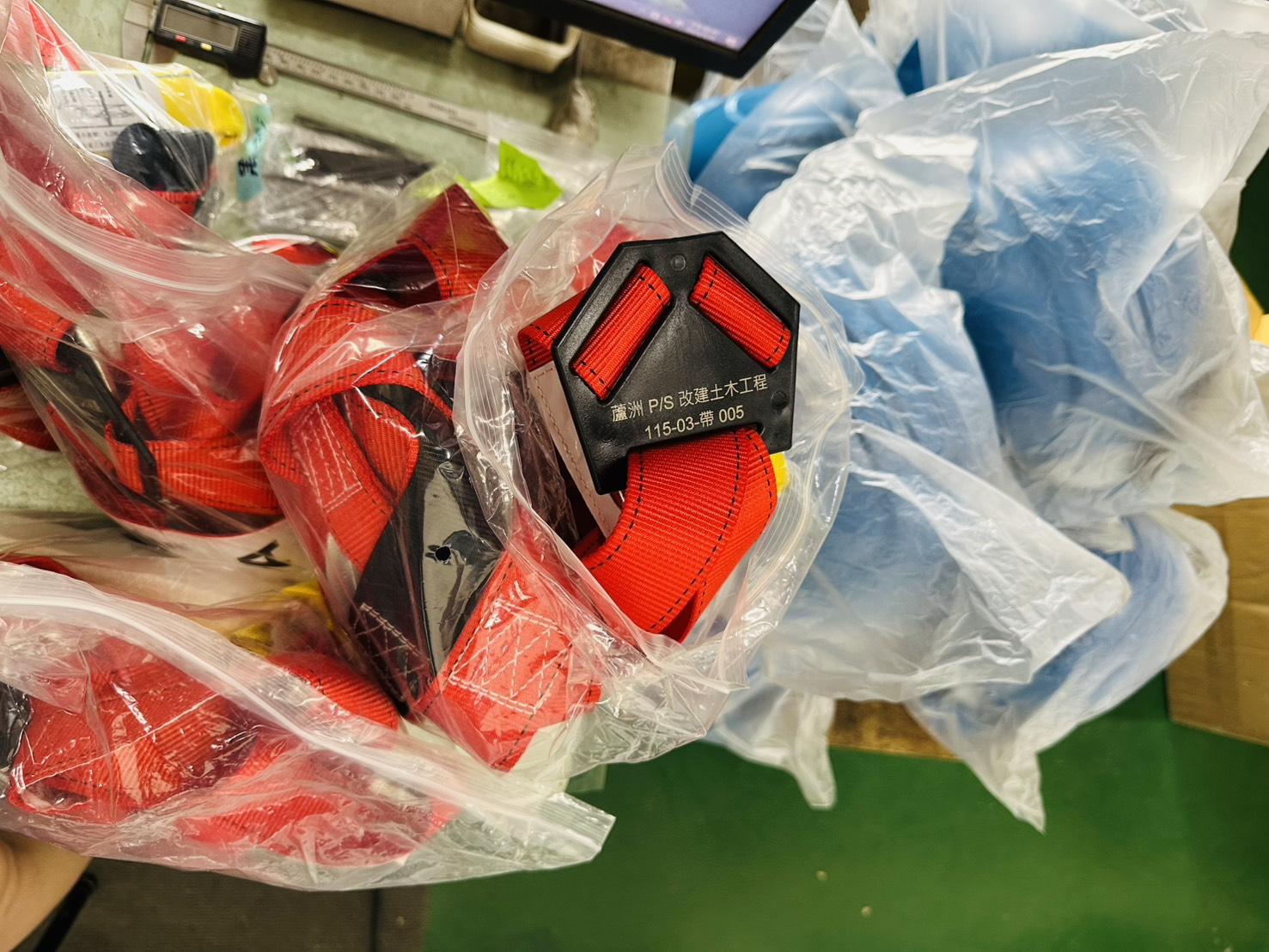 工地安全帽&安全帶雕刻