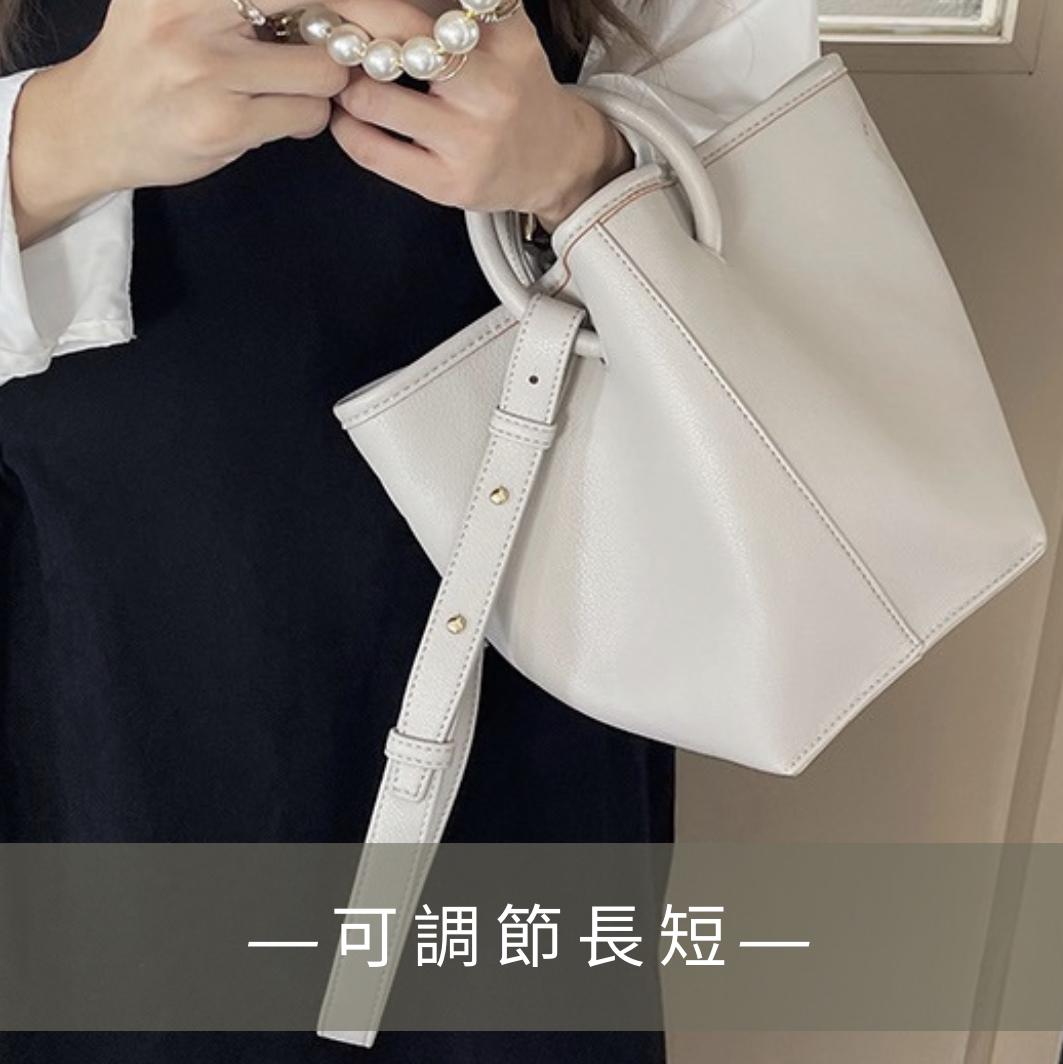 奶油白軟皮水桶包
