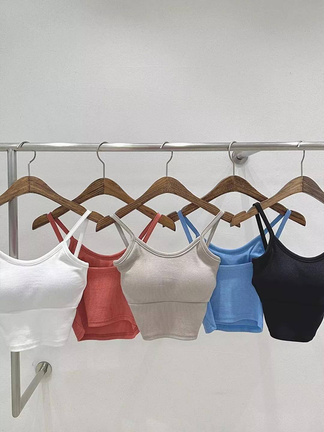 莫代爾棉材質舒服細肩帶BAR TOP