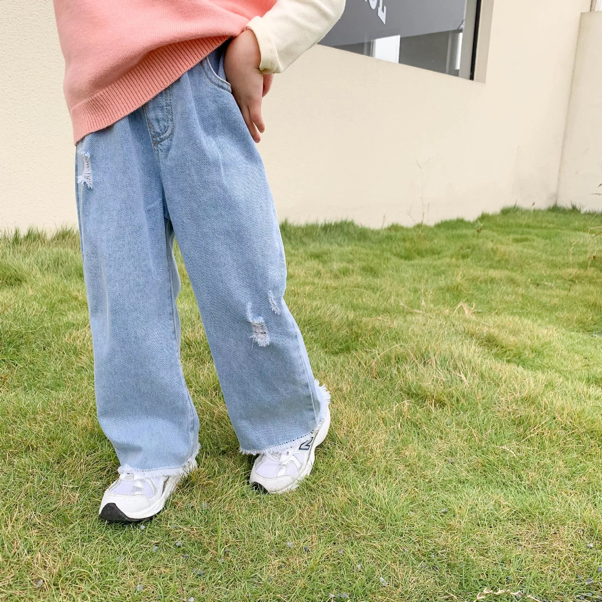 百搭率性水洗刷破牛仔褲