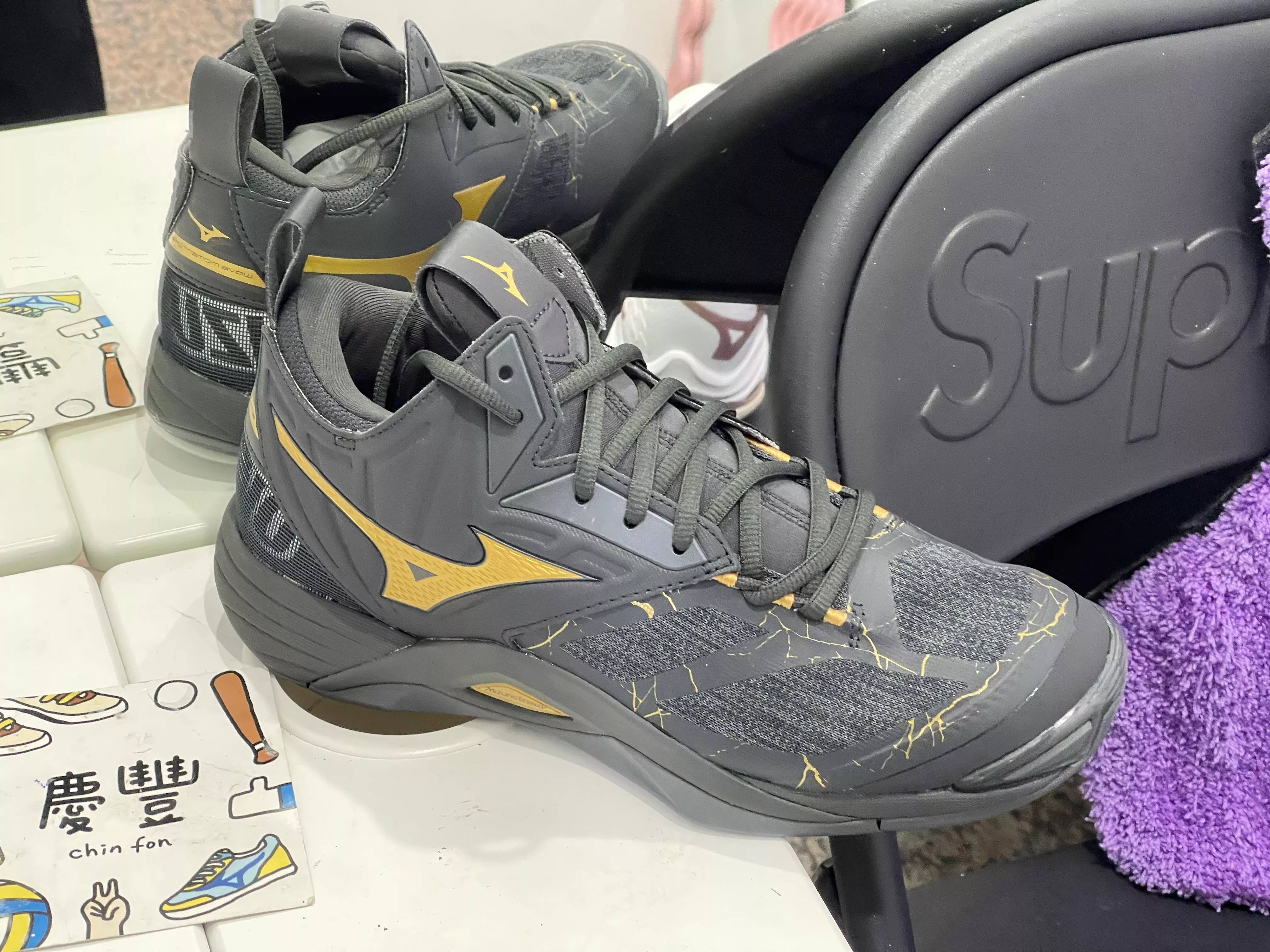 慶豐體育👟美津濃 mizuno 排球鞋 WAVE MOMENTUM 2 MID V1GA211741 黑金 高筒