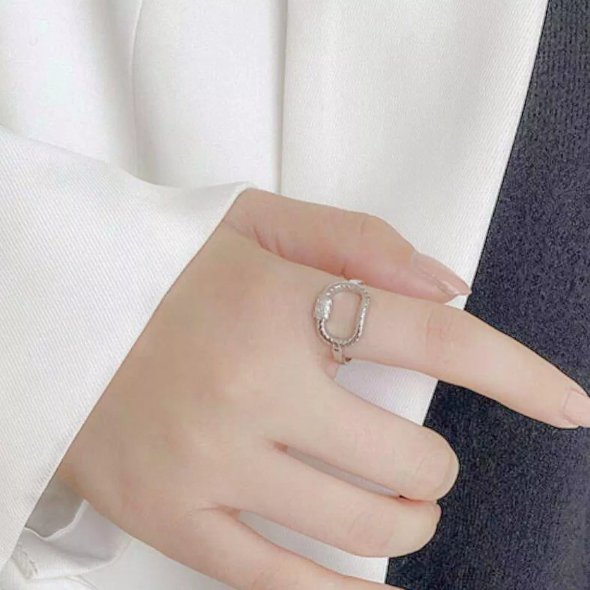 浮動的磚樓 • 鈦鋼戒指