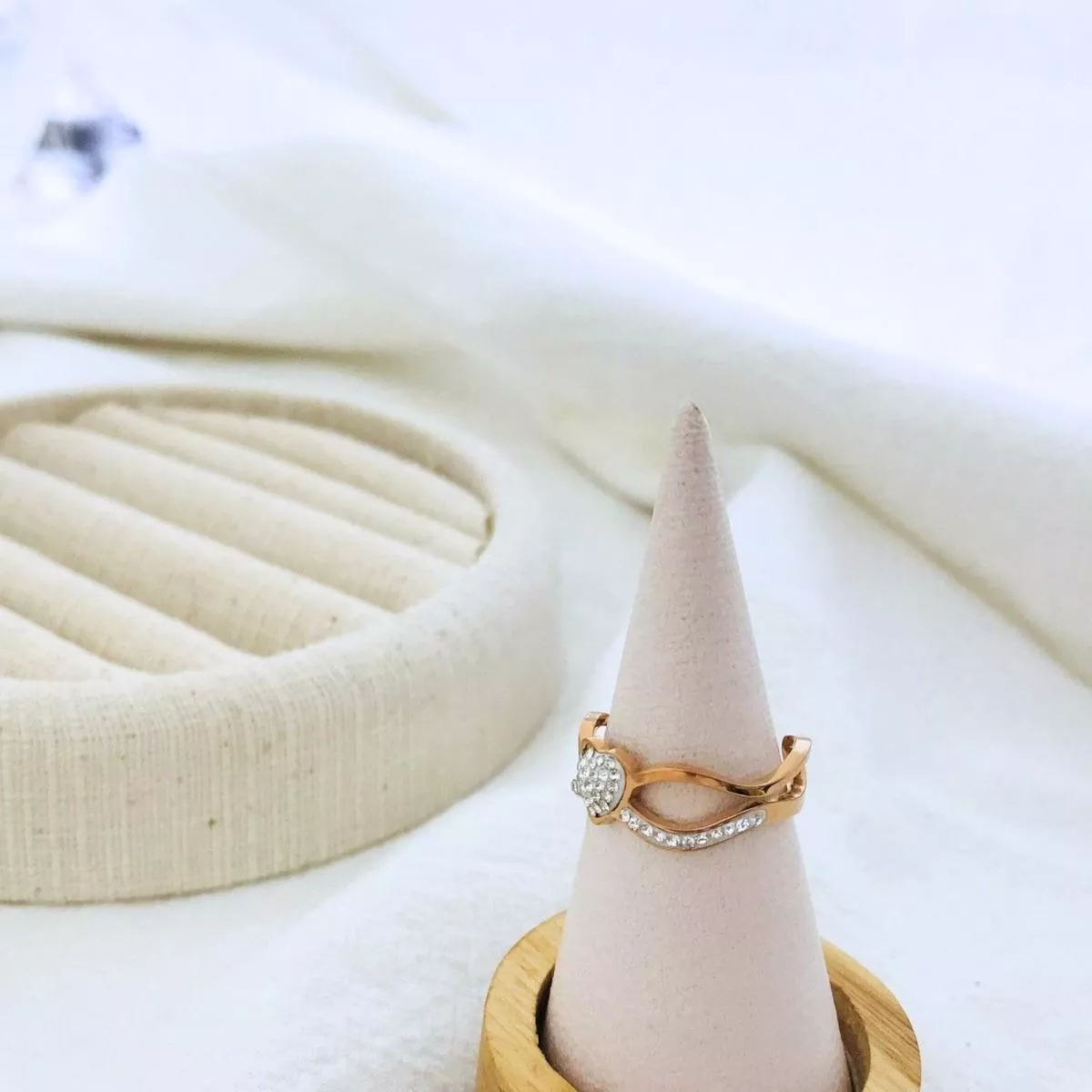 浪漫玫瑰金 • 鈦鋼戒指