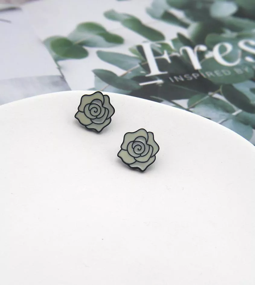 花   蕊 • 貼耳耳環